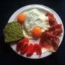 Фотография рецепта Тосты с пюре из молодого горошка к завтраку автор Иван Соколов