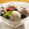 Фотография рецепта Ванильное мороженое с теплым ягодным компотом автор Masha Potashova