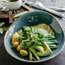 Фотография рецепта Зеленый салат с авокадо и заправкой из трав автор Людмила Чумакова