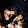Фотография рецепта Жареные куриные крылышки с медом и соевым соусом автор Polina Dubenko