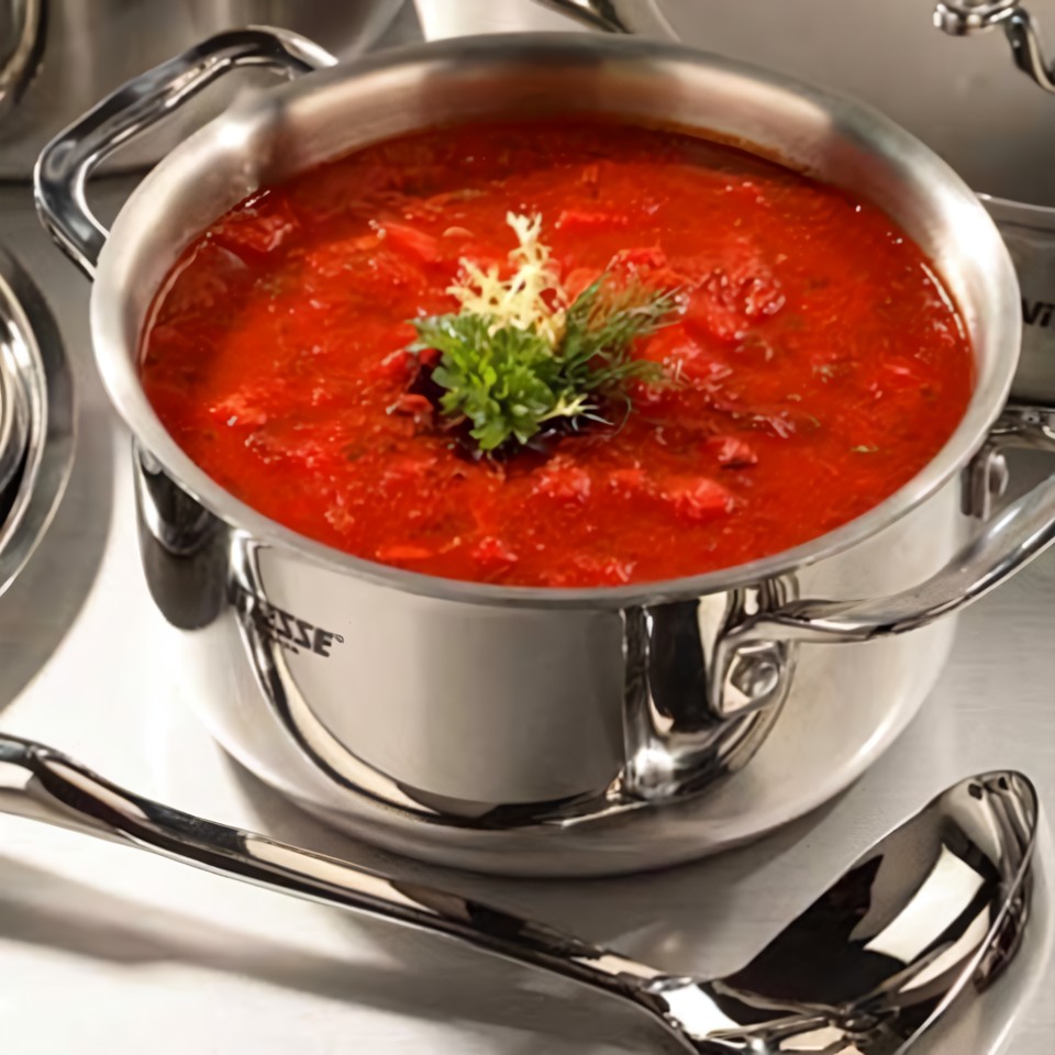 Борщ с квашеной капустой и фасолью