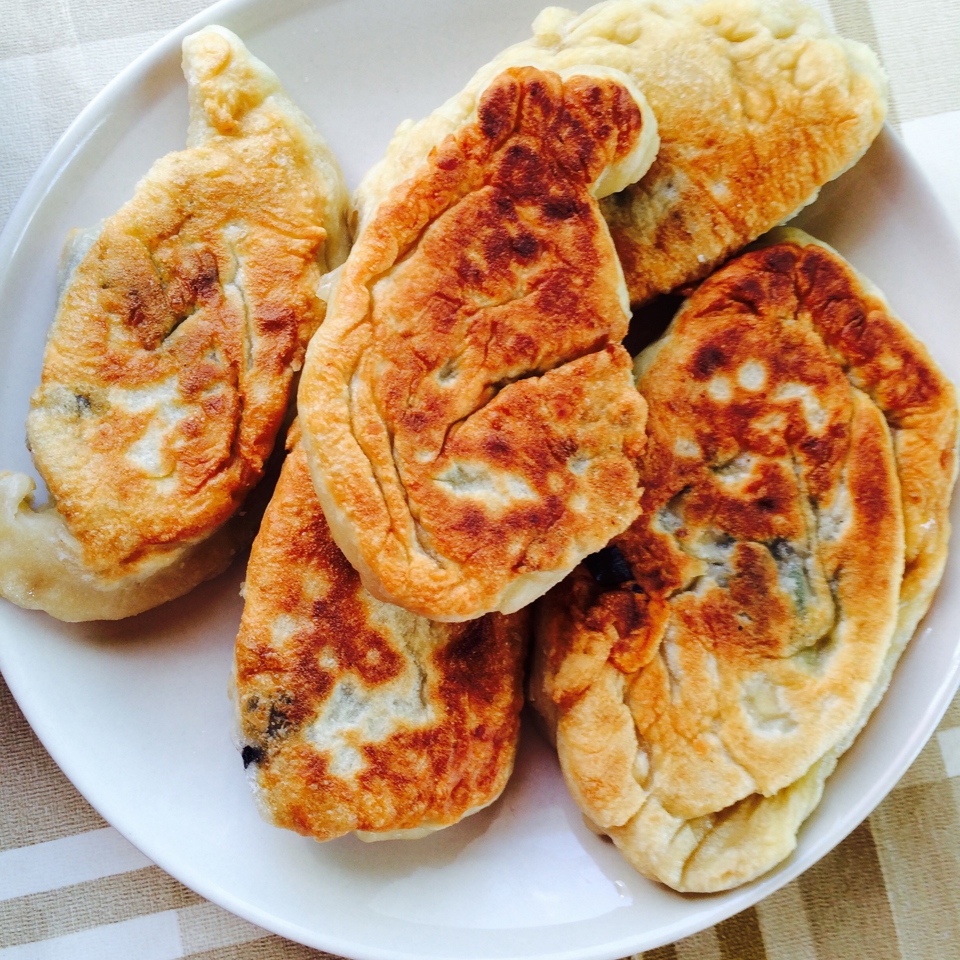 Чебуреки с грибами и сыром