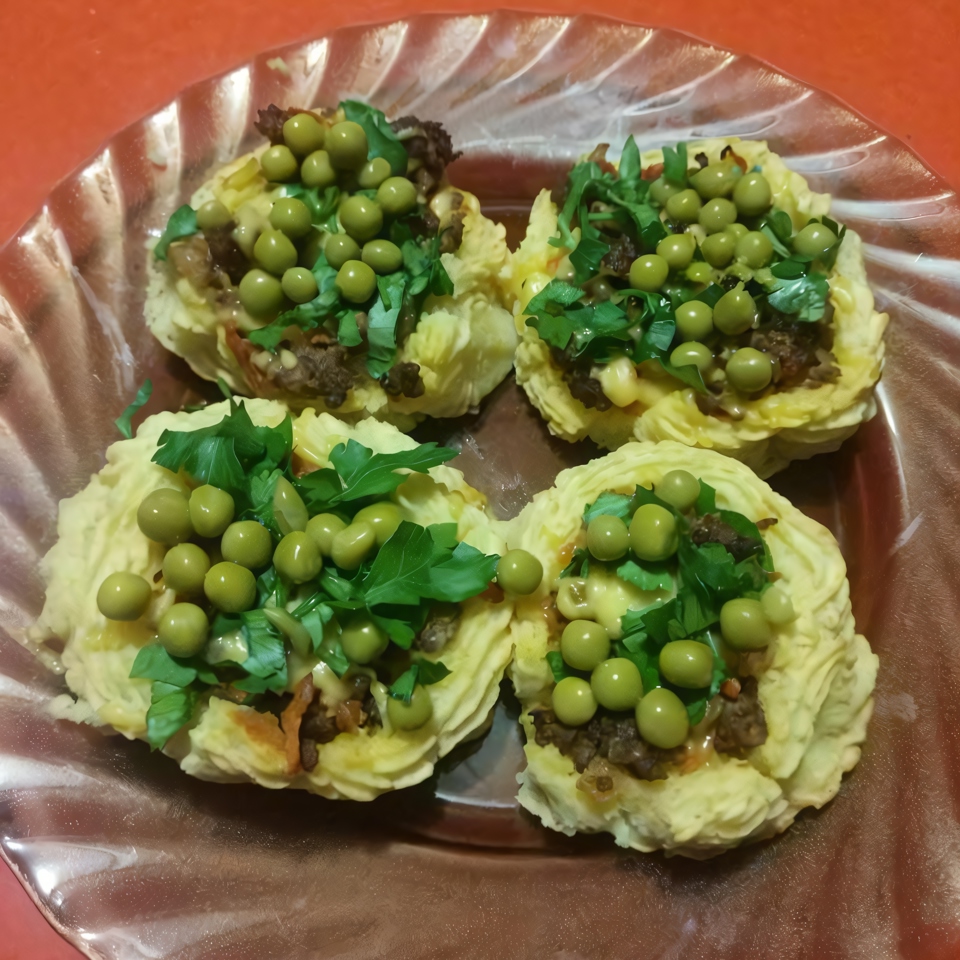 Гороховые гнезда с мясной начинкой и горошком