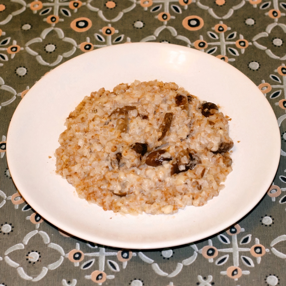 Гречка с грибами и белым соусом