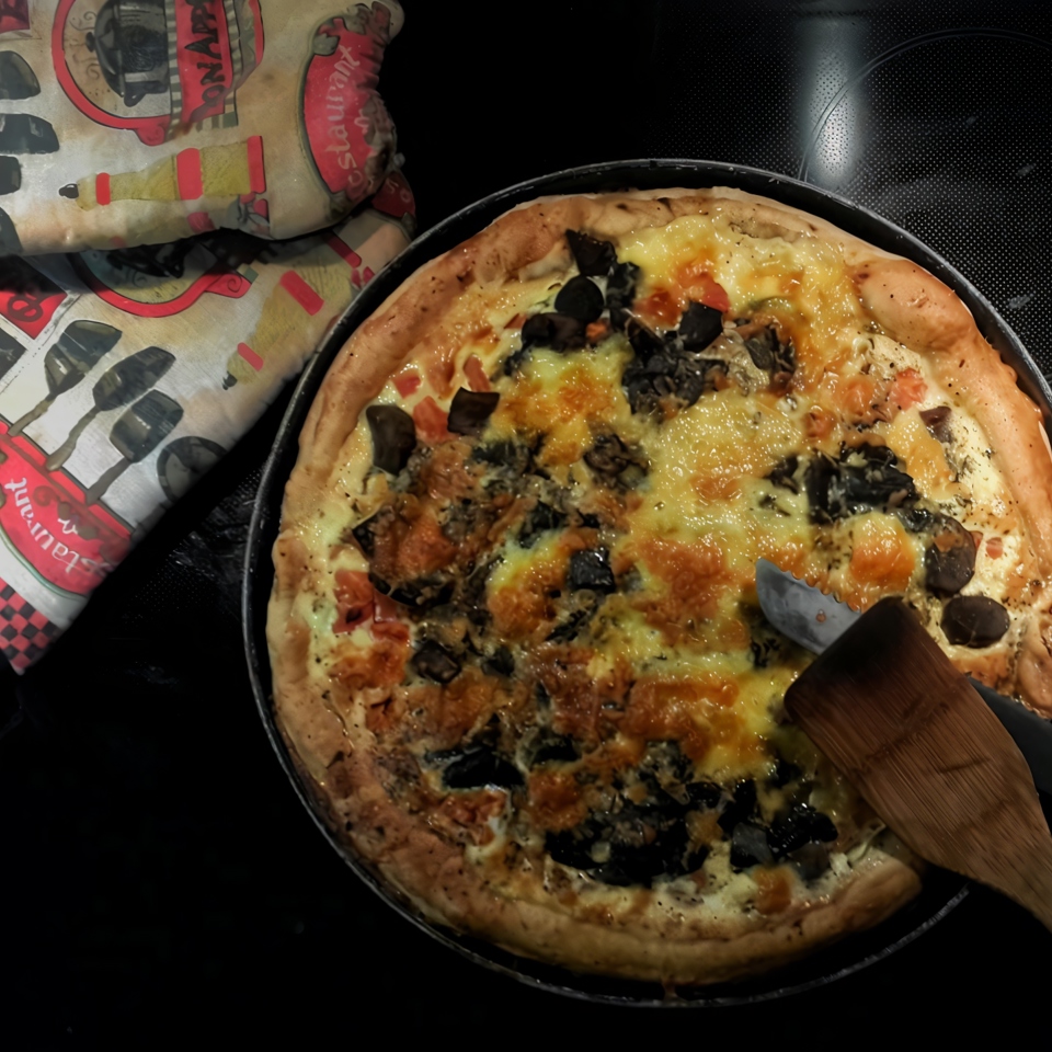 Киш с грибами и помидорами