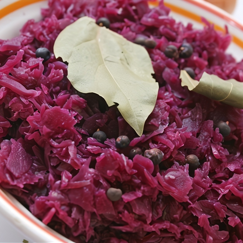 Красная капуста с луком в красном вине