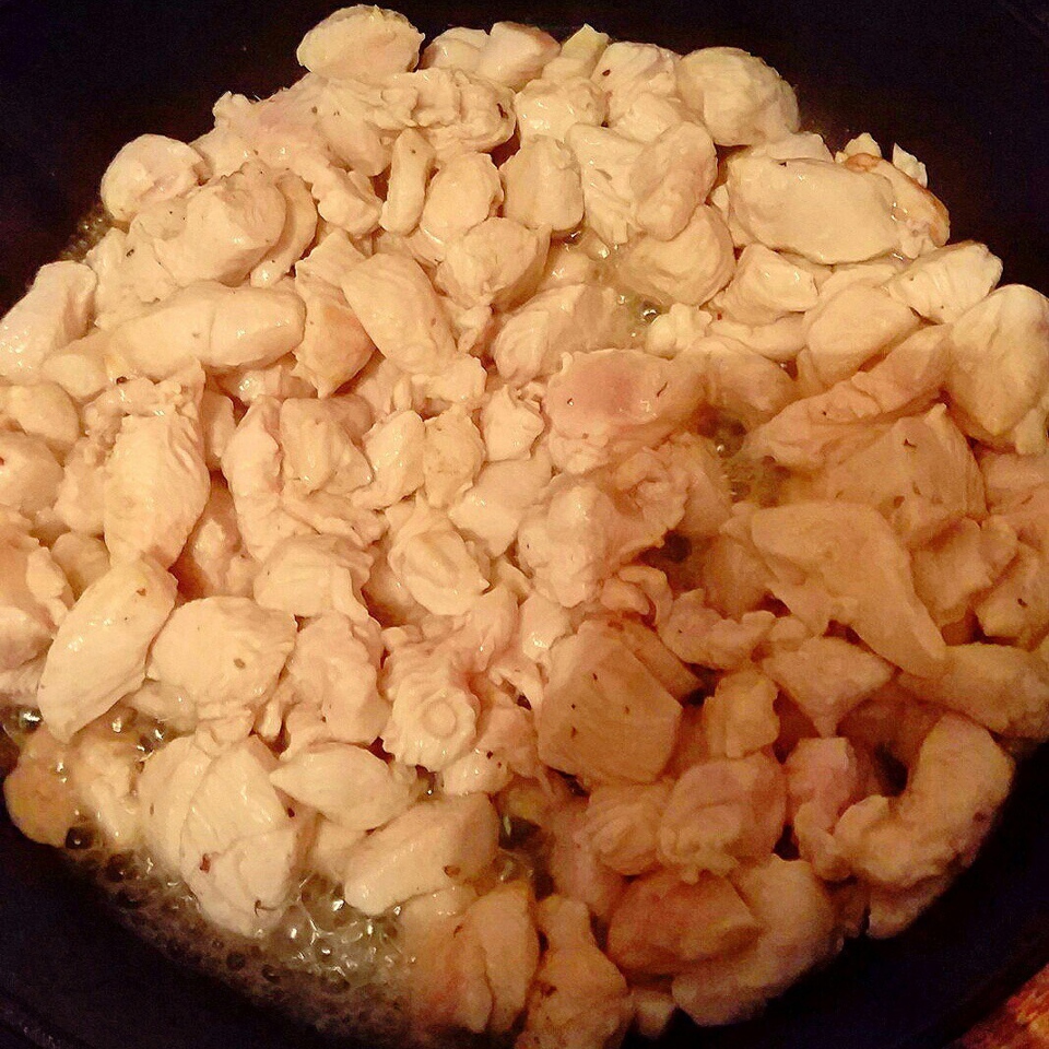 Курица с апельсинами и оливками