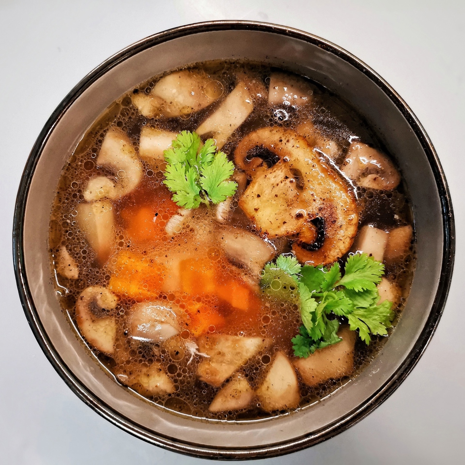 Куриный суп с грибами
