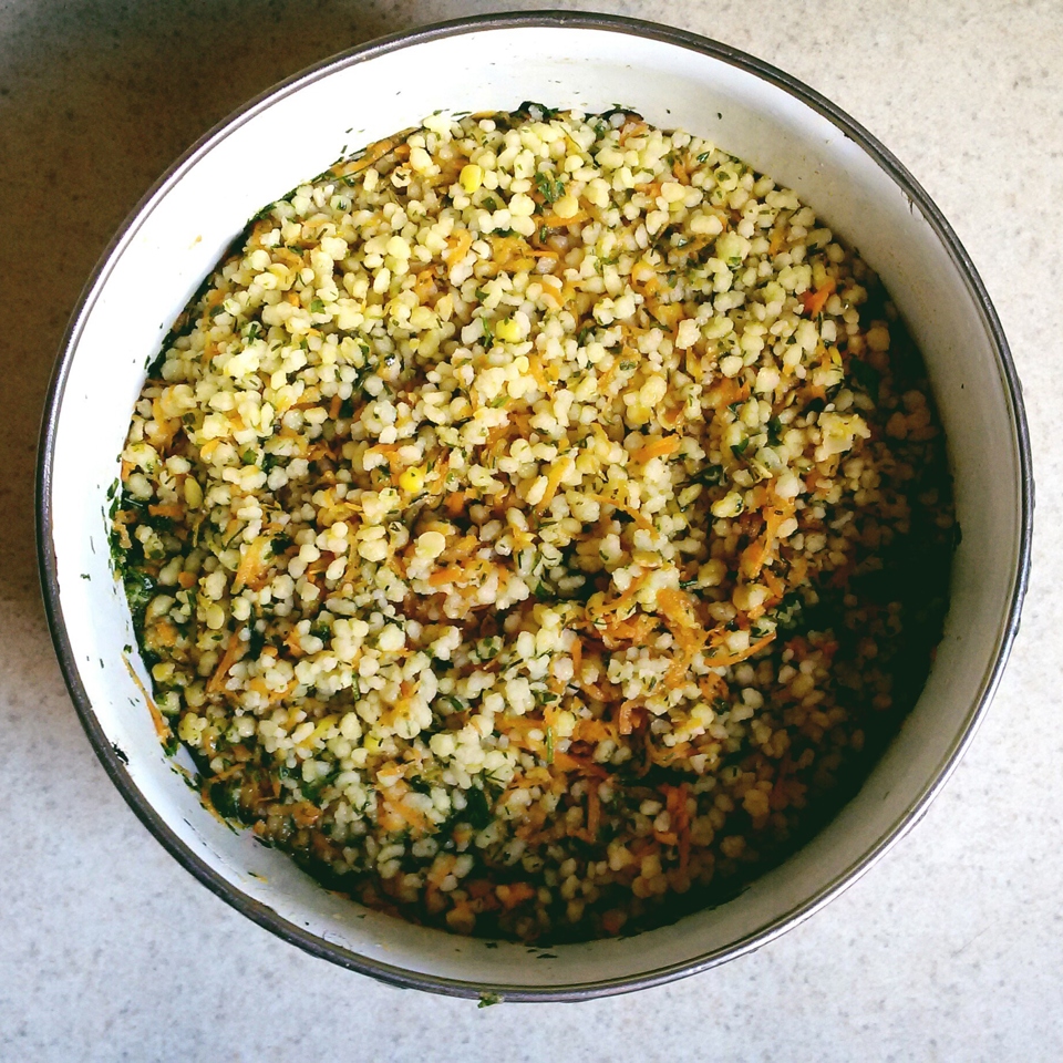 Кускус с морковью и кинзой