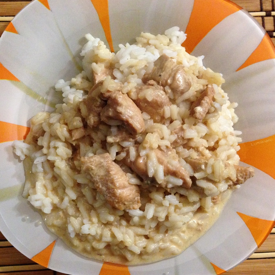 Кусочки куриного филе с рисом