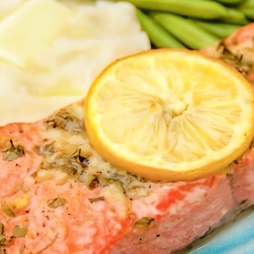 Лосось, запеченный с чесноком и горчицей