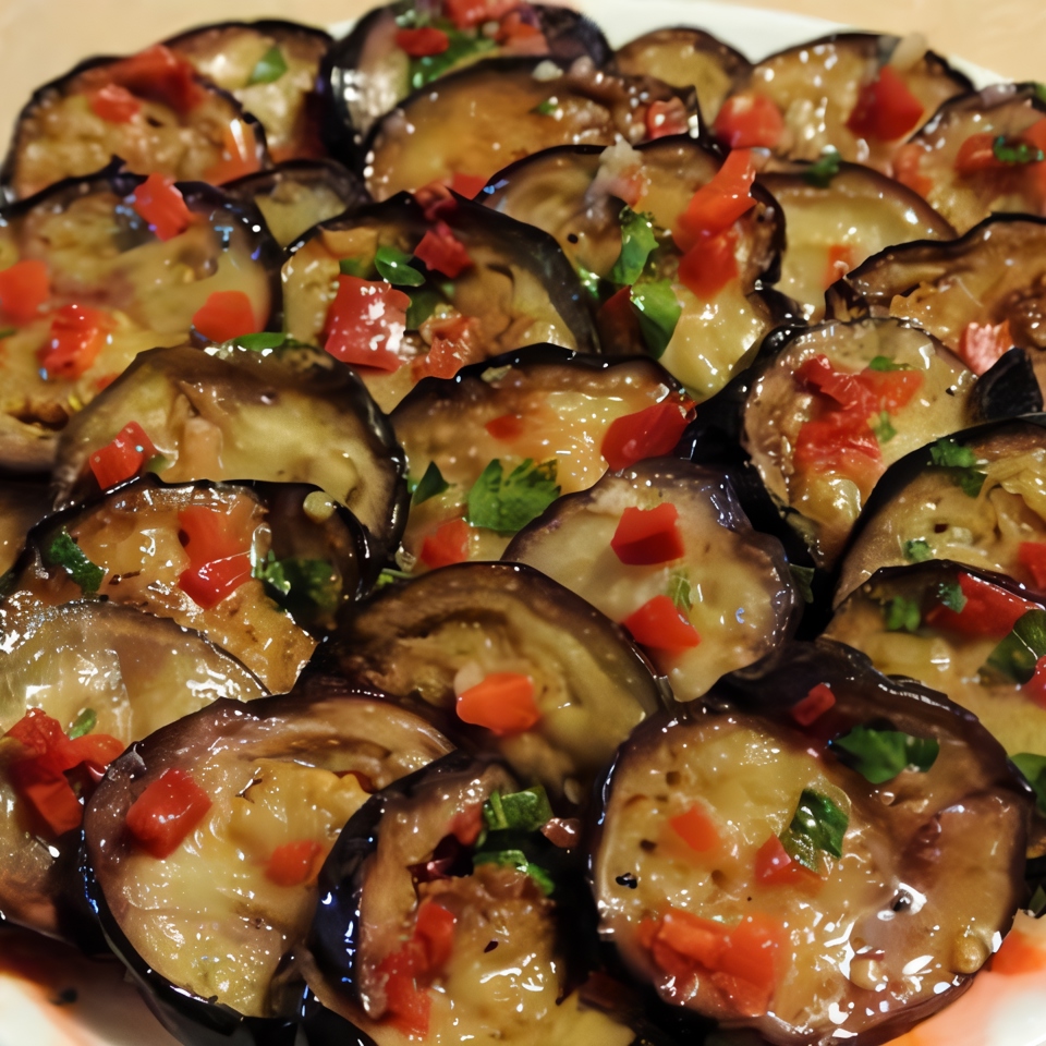 Маринованные баклажаны в соусе из сладкого перца