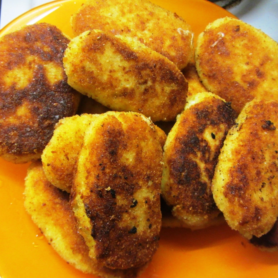 Обжаренные картофельные палочки с сыром