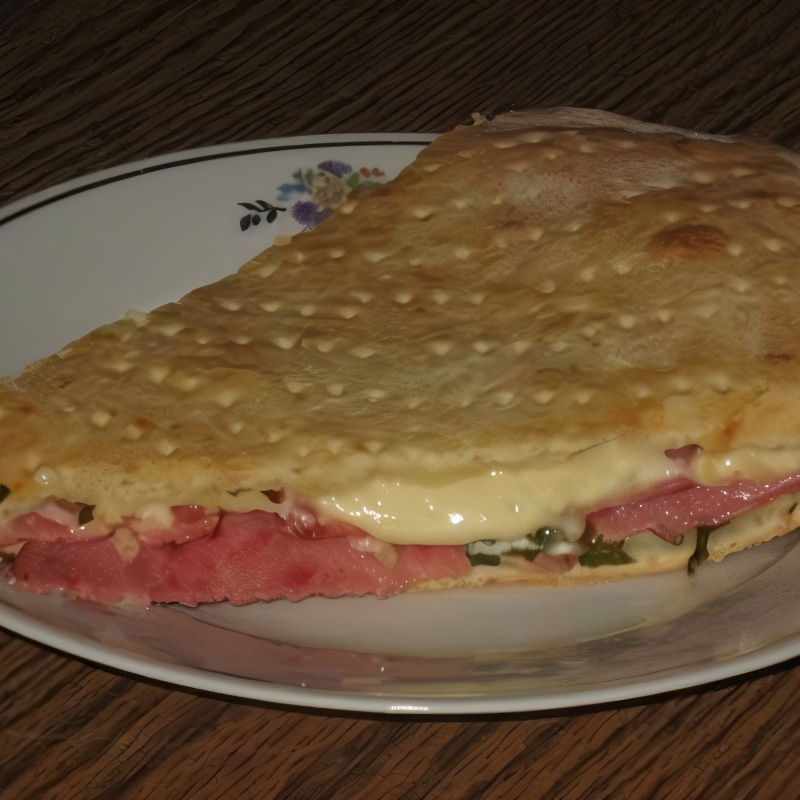 Пирог с творогом, сыром и салями «Кальцоне»