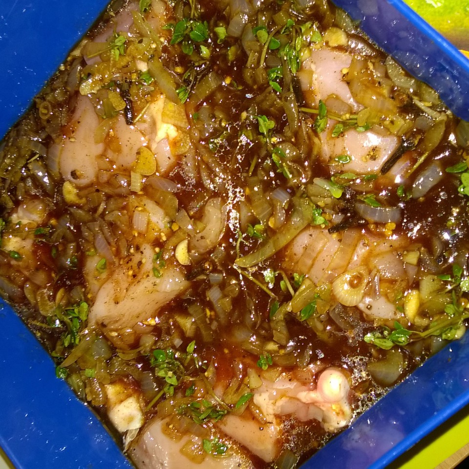Пряный маринад со специями для мяса на гриле