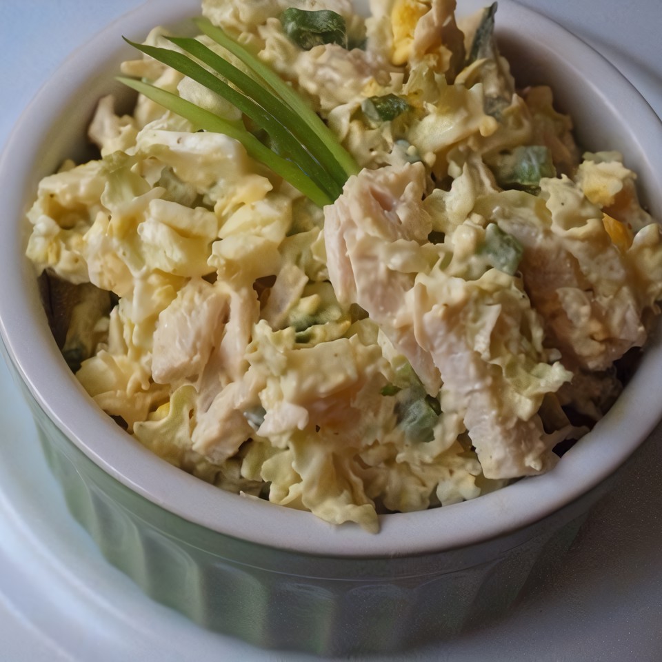 Салат из курицы, ананаса и пекинской капусты