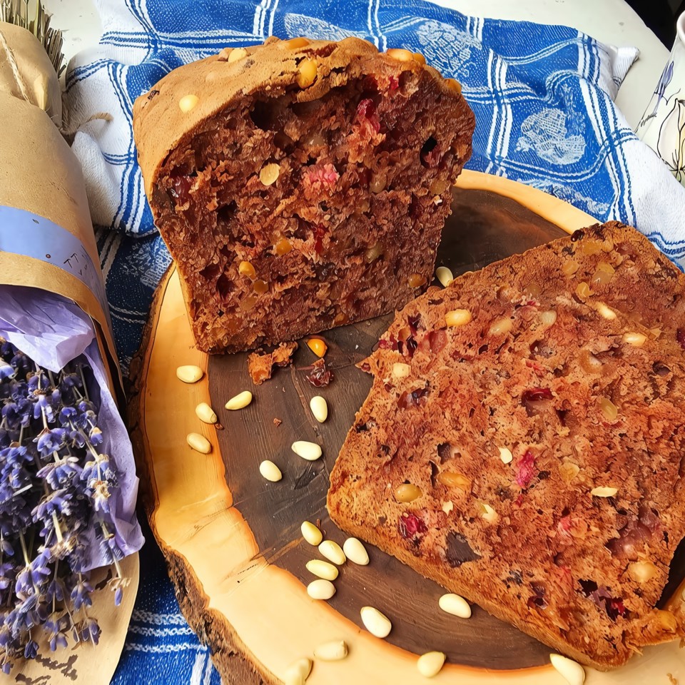 Шоколадный кекс с кедровыми орехами