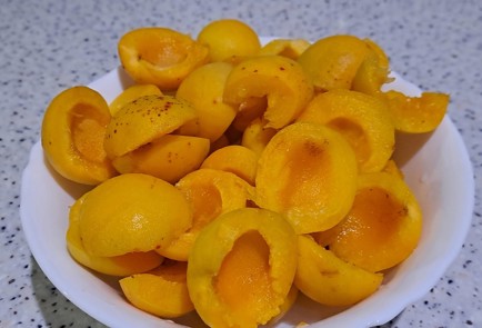 Фото шага рецепта Абрикосовый компот на зиму с апельсином и корицей 186593 шаг 4  