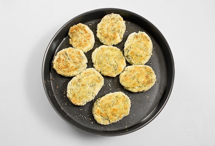 Фото шага рецепта Английские котлеты с лососем брокколи и картофельным пюре 27215 шаг 8  
