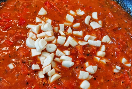 Фото шага рецепта Ароматный томатнобазиликовый соус с чесноком 151360 шаг 13  