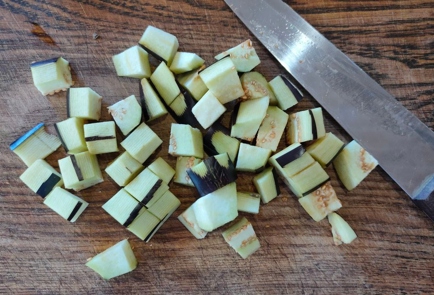 Фото шага рецепта Запеченные баклажаны с помидором луком и домашним сыром 174820 шаг 3  