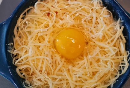 Фото шага рецепта Белковая яичница с сыром в духовке 152507 шаг 7  
