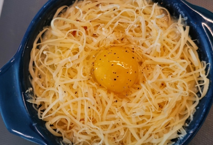 Фото шага рецепта Белковая яичница с сыром в духовке 152507 шаг 8  