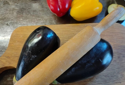 Фото шага рецепта Битые баклажаны с сыром и овощами 176361 шаг 2  