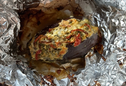 Фото шага рецепта Битые баклажаны с сыром и помидором 174529 шаг 12  