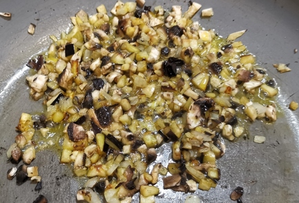Фото шага рецепта Брускетта с грибами и баклажаном 173960 шаг 8  