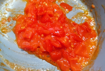 Фото шага рецепта Брускетта с помидорами черри и сыром 173719 шаг 6  