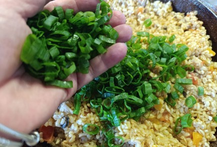 Фото шага рецепта Булгур с овощами и грибами 190831 шаг 15