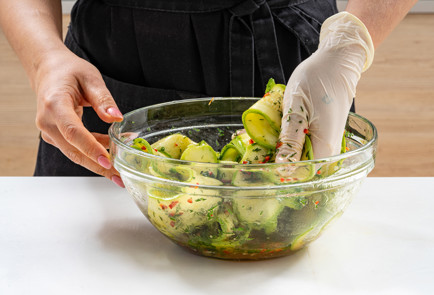 Фото шага рецепта Быстрые маринованные кабачки 190502 шаг 9  