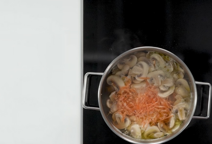 Фото шага рецепта Быстрый и простой домашний суп рамен 173510 шаг 13  