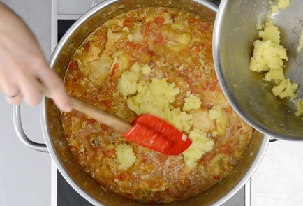Фото шага рецепта Чахохбили с курицей и картофелем 17444 шаг 5  