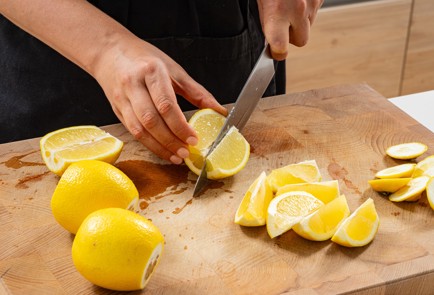 Фото шага рецепта Чатни из вишни и печеных лимонов 186624 шаг 2  