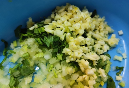 Фото шага рецепта Чесночный салат из свеклы и сельдерея 175517 шаг 6  