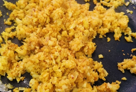 Фото шага рецепта Цветная капуста карри с сыром 152255 шаг 5  