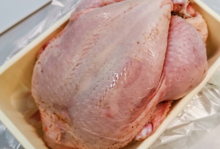 Фото шага рецепта Цыпленок запеченный в маринаде из хрена 173328 шаг 1  