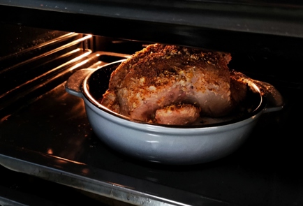 Фото шага рецепта Цыпленок запеченный в маринаде из хрена 173328 шаг 8  