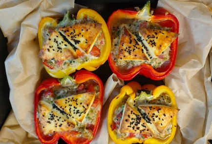 Фаршированные перцы с сыром в духовке — рецепт с фото пошагово