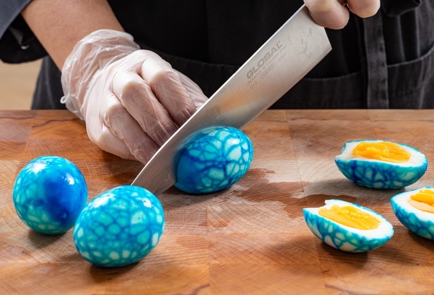 Фото шага рецепта Фаршированные яйца с крабовыми палочками и васаби 175400 шаг 7  