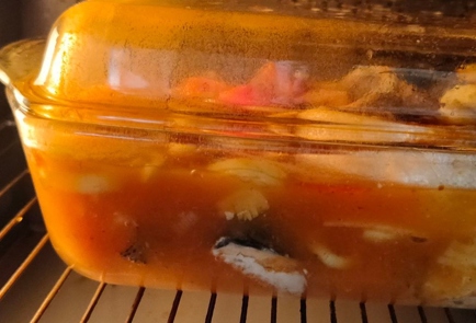 Фото шага рецепта Форель с луком в томатном соусе 186508 шаг 11  