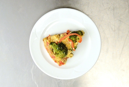 Фото шага рецепта Фриттата с брокколи и сладким перцем 17602 шаг 5  