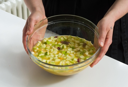 Фото шага рецепта Фруктовый салат с яблоками 152412 шаг 4  