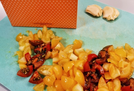 Фото шага рецепта Фузилли с помидорами черри и пармезаном 151427 шаг 5  