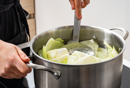 Фото шага рецепта Голубцы томям 190703 шаг 2