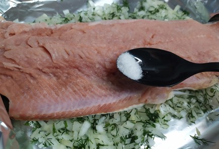 Фото шага рецепта Горбуша в фольге 190911 шаг 7  