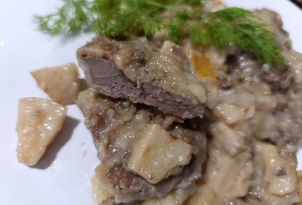 Фото шага рецепта Говяжья печень тушеная с айвой 190837 шаг 18