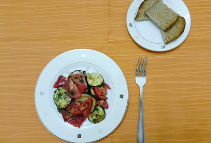 Фото шага рецепта Холодный салат из кабачков и помидоров 186747 шаг 12  